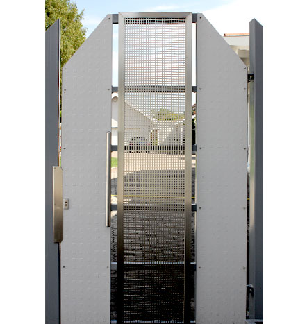 Fürniss Metallbau, Toranlage Sonderanfertigung